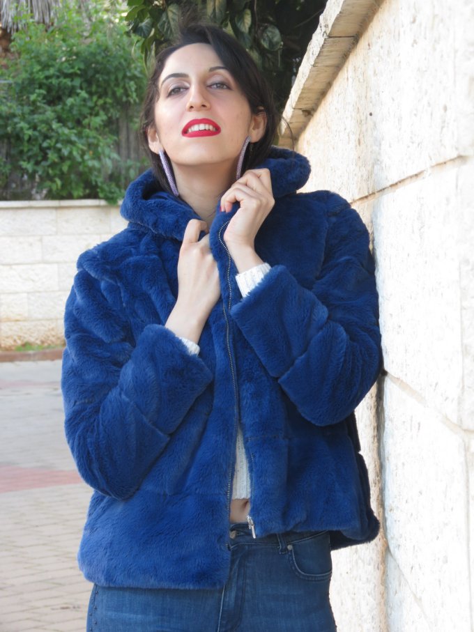 לחץ להגדלה